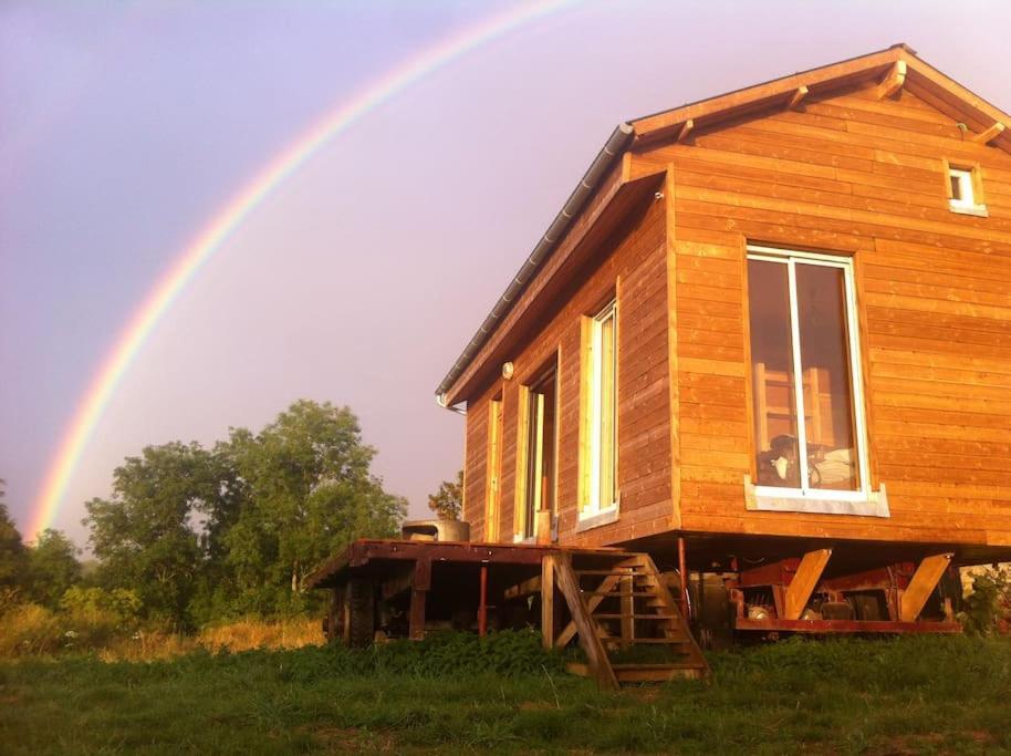 Maison En Bois Dans Un Pre Holiday home *